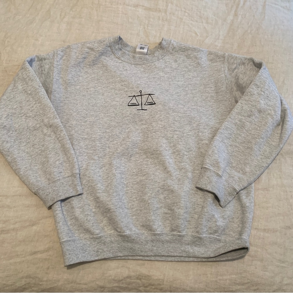 LOCAL 🇨🇦 Montreal brand graphic crew neck sweatshirt - M